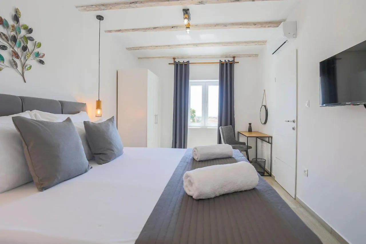 Villa Angelina Vrsi 0*,  Croatia